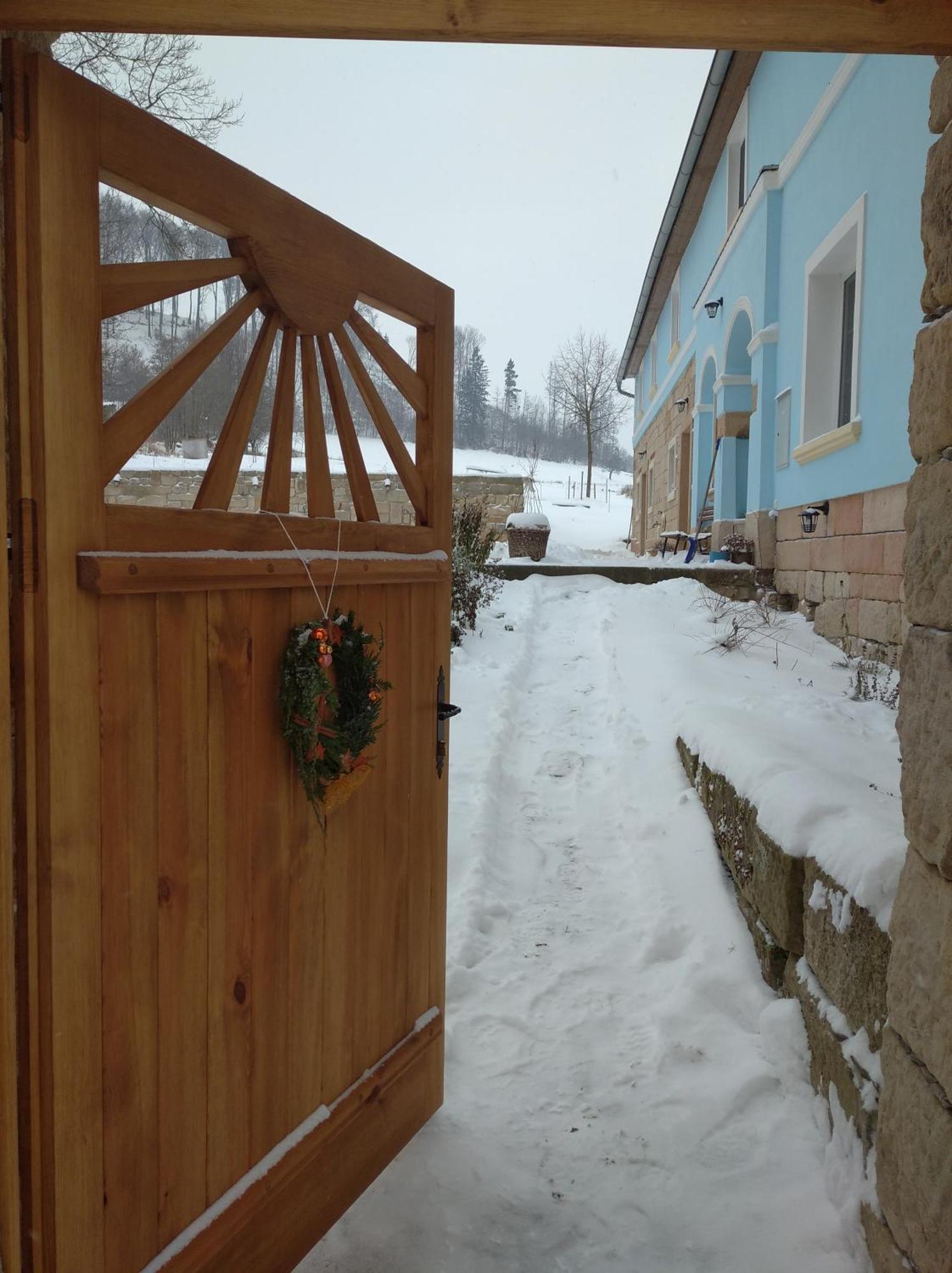 Statek Bily Dvur - Bely Hotel Machov Luaran gambar