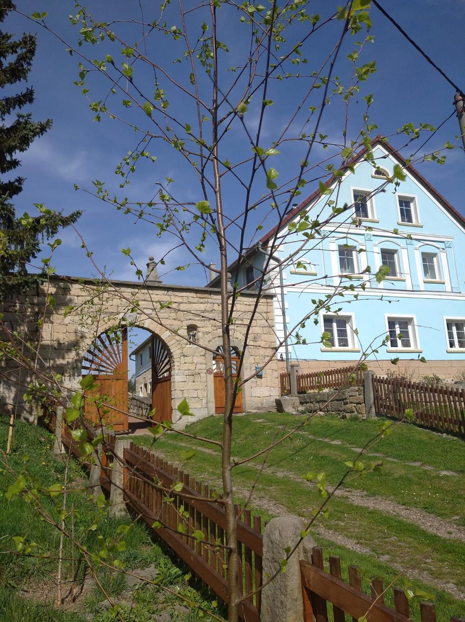 Statek Bily Dvur - Bely Hotel Machov Luaran gambar